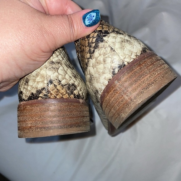 Madewell Frances Snake Embossed Leather Loafer in Warm Ash Multi color size 9.5 - Picture 10 of 16